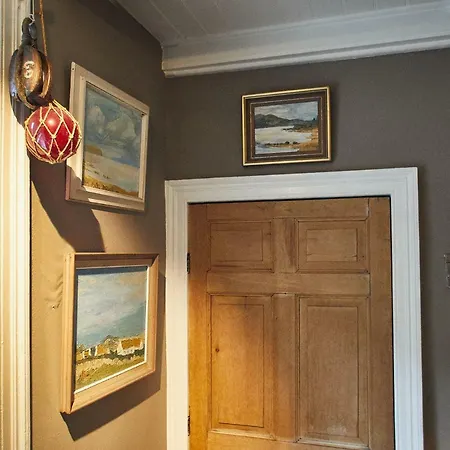 Host & - Cowbar View Holiday home *